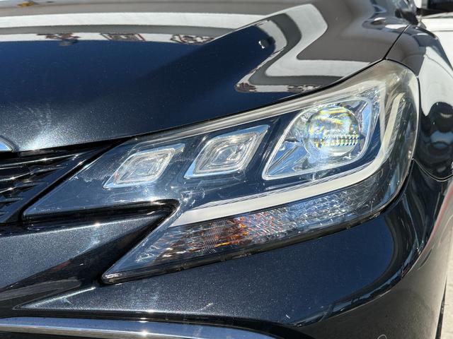 ★トヨタセーフティーセンス★スマートキー★プッシュスタート★ハーフレザーシート★アダプティブクルーズコントロール★パドルシフト★ＬＥＤ／オートライト★フォグ★ステアリングスイッチ★純正メッキホイール★