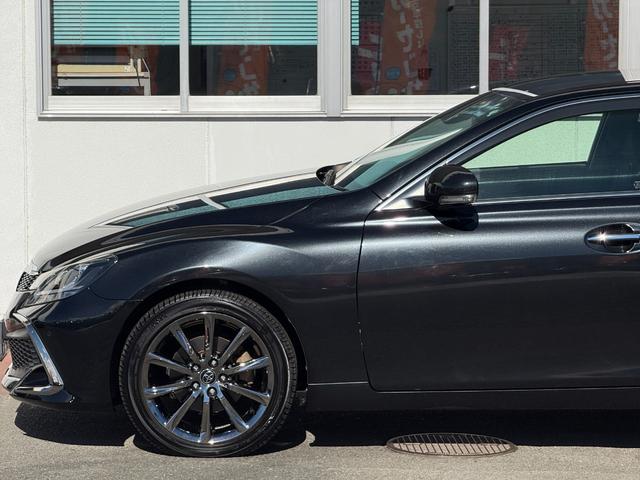 ★トヨタセーフティーセンス★スマートキー★プッシュスタート★ハーフレザーシート★アダプティブクルーズコントロール★パドルシフト★ＬＥＤ／オートライト★フォグ★ステアリングスイッチ★純正メッキホイール★