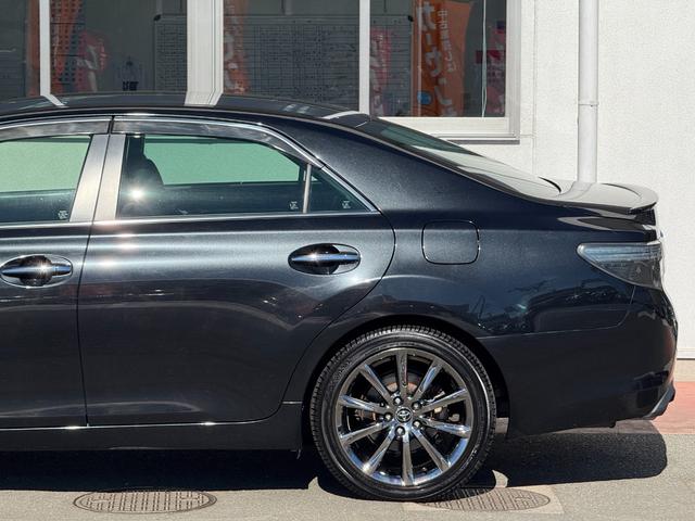 ★トヨタセーフティーセンス★スマートキー★プッシュスタート★ハーフレザーシート★アダプティブクルーズコントロール★パドルシフト★ＬＥＤ／オートライト★フォグ★ステアリングスイッチ★純正メッキホイール★