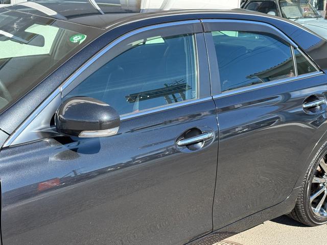 ★トヨタセーフティーセンス★スマートキー★プッシュスタート★ハーフレザーシート★アダプティブクルーズコントロール★パドルシフト★ＬＥＤ／オートライト★フォグ★ステアリングスイッチ★純正メッキホイール★