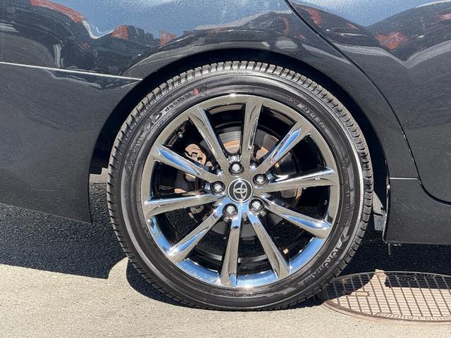 ★トヨタセーフティーセンス★スマートキー★プッシュスタート★ハーフレザーシート★アダプティブクルーズコントロール★パドルシフト★ＬＥＤ／オートライト★フォグ★ステアリングスイッチ★純正メッキホイール★