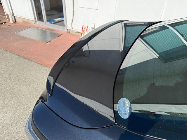 ★トヨタセーフティーセンス★スマートキー★プッシュスタート★ハーフレザーシート★アダプティブクルーズコントロール★パドルシフト★ＬＥＤ／オートライト★フォグ★ステアリングスイッチ★純正メッキホイール★