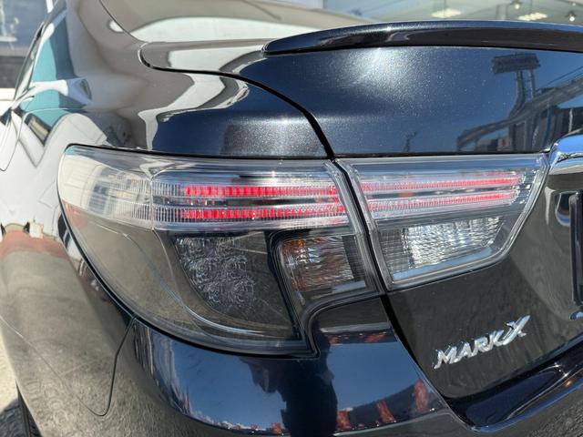 ★トヨタセーフティーセンス★スマートキー★プッシュスタート★ハーフレザーシート★アダプティブクルーズコントロール★パドルシフト★ＬＥＤ／オートライト★フォグ★ステアリングスイッチ★純正メッキホイール★