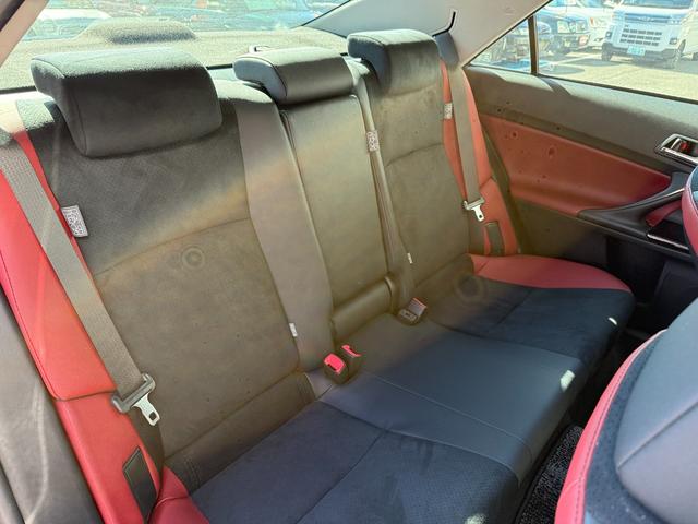 ★トヨタセーフティーセンス★スマートキー★プッシュスタート★ハーフレザーシート★アダプティブクルーズコントロール★パドルシフト★ＬＥＤ／オートライト★フォグ★ステアリングスイッチ★純正メッキホイール★