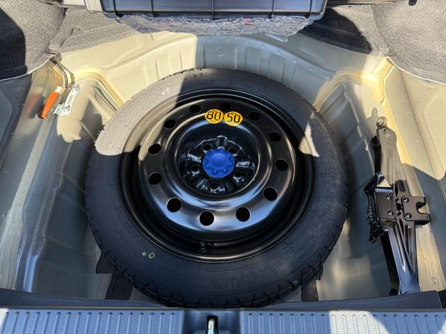 ★トヨタセーフティーセンス★スマートキー★プッシュスタート★ハーフレザーシート★アダプティブクルーズコントロール★パドルシフト★ＬＥＤ／オートライト★フォグ★ステアリングスイッチ★純正メッキホイール★