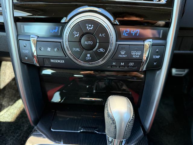 ★トヨタセーフティーセンス★スマートキー★プッシュスタート★ハーフレザーシート★アダプティブクルーズコントロール★パドルシフト★ＬＥＤ／オートライト★フォグ★ステアリングスイッチ★純正メッキホイール★