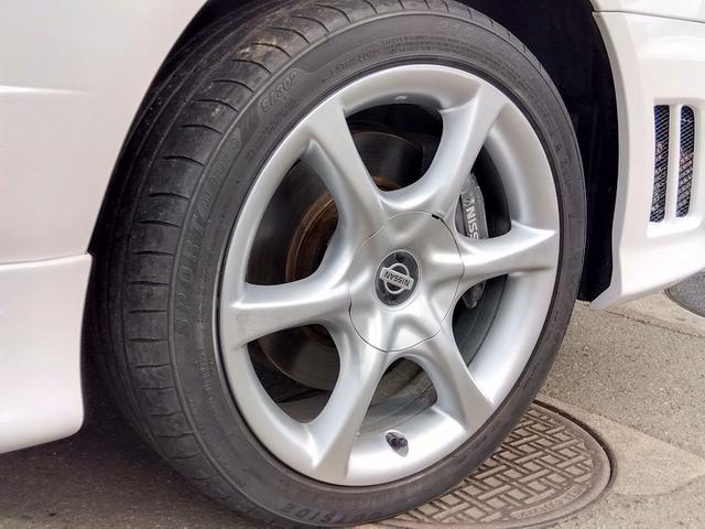 スカイライン 25GT-V★5速MT★後期型★HIDライト★フジツボマフラ 後期モデル★純正フルエアロ★HIDライト★純正17インチアルミ★フジツボマフラー★HICAS★キーレスキー★ネオストレート6★RB25エンジン★Bluetoothオーディオ★車検R8年9月★修復歴無★(17枚目)