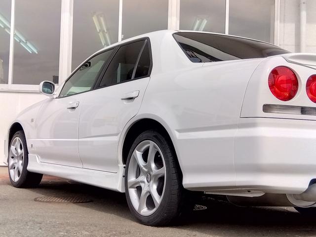 スカイライン 25GT-V★5速MT★後期型★HIDライト★フジツボマフラ 後期モデル★純正フルエアロ★HIDライト★純正17インチアルミ★フジツボマフラー★HICAS★キーレスキー★ネオストレート6★RB25エンジン★Bluetoothオーディオ★車検R8年9月★修復歴無★(31枚目)