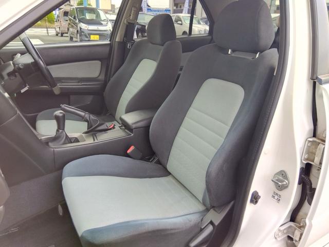 スカイライン 25GT-V★5速MT★後期型★HIDライト★フジツボマフラ 後期モデル★純正フルエアロ★HIDライト★純正17インチアルミ★フジツボマフラー★HICAS★キーレスキー★ネオストレート6★RB25エンジン★Bluetoothオーディオ★車検R8年9月★修復歴無★(37枚目)