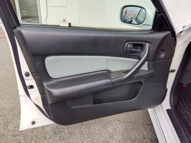 スカイライン 25GT-V★5速MT★後期型★HIDライト★フジツボマフラ 後期モデル★純正フルエアロ★HIDライト★純正17インチアルミ★フジツボマフラー★HICAS★キーレスキー★ネオストレート6★RB25エンジン★Bluetoothオーディオ★車検R8年9月★修復歴無★(44枚目)