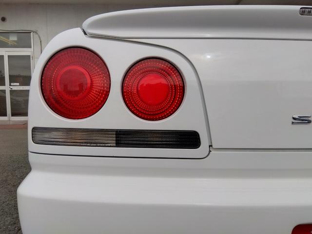 スカイライン 25GT-V★5速MT★後期型★HIDライト★フジツボマフラ 後期モデル★純正フルエアロ★HIDライト★純正17インチアルミ★フジツボマフラー★HICAS★キーレスキー★ネオストレート6★RB25エンジン★Bluetoothオーディオ★車検R8年9月★修復歴無★(68枚目)