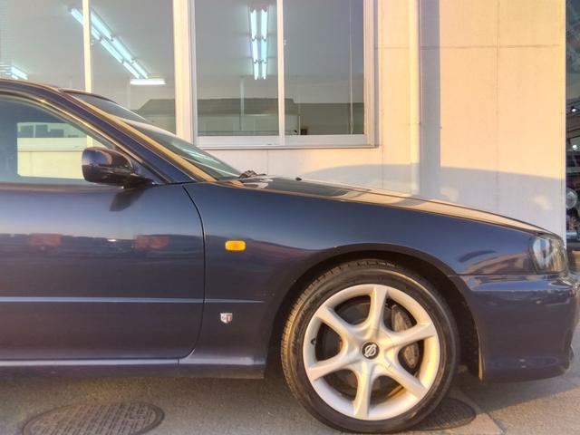 スカイライン ２５ＧＴターボ★タイベル交換済み★ノーマル車★ＥＴＣ★　純正３連メーター（電圧・油温・ブースト）ネオストレート６ターボ　ＨＩＤライト　キーレス　純正１７インチアルミ　タイベル交換済み　ＥＴＣ　ノーマル車両　ステアシフト　シフトマチック　ＨＩＣＡＳ（13枚目）