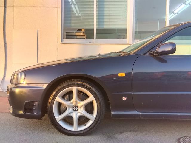 スカイライン ２５ＧＴターボ★タイベル交換済み★ノーマル車★ＥＴＣ★　純正３連メーター（電圧・油温・ブースト）ネオストレート６ターボ　ＨＩＤライト　キーレス　純正１７インチアルミ　タイベル交換済み　ＥＴＣ　ノーマル車両　ステアシフト　シフトマチック　ＨＩＣＡＳ（20枚目）