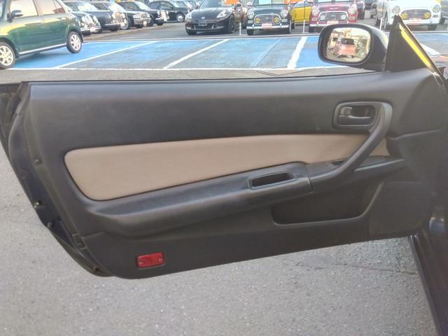 スカイライン ２５ＧＴターボ★タイベル交換済み★ノーマル車★ＥＴＣ★　純正３連メーター（電圧・油温・ブースト）ネオストレート６ターボ　ＨＩＤライト　キーレス　純正１７インチアルミ　タイベル交換済み　ＥＴＣ　ノーマル車両　ステアシフト　シフトマチック　ＨＩＣＡＳ（61枚目）