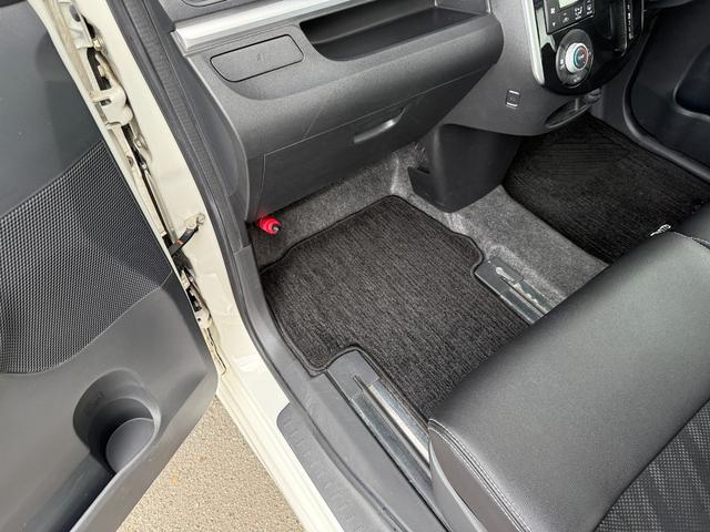 ★スマートアシストＩＩ★スマートキー★プッシュスタート★オートライト★アイドリングストップ★パワースライドドア★純正エアロスタイル★ハーフレザーシート★ミラクルオープンドア★クラリオンナビ★フルセグ★