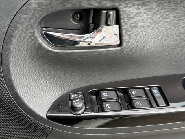 ★スマートアシストＩＩ★スマートキー★プッシュスタート★オートライト★アイドリングストップ★パワースライドドア★純正エアロスタイル★ハーフレザーシート★ミラクルオープンドア★クラリオンナビ★フルセグ★