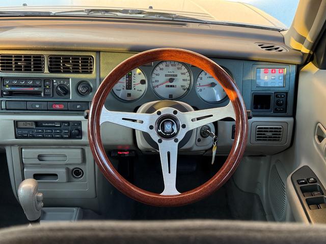 ラシーン フォルザ★４ＷＤ★ＥＴＣ★ドラレコ★社外ハンドル★　★丸目四灯ヘッドライト★オーバーフェンダー★背面タイヤ★ルーフレール★フォグ★タイミングチェーン★ホワイトメーター★ＥＴＣ★ドラレコ★オートアンテナ★社外ウッドハンドル★新品ホワイトレタータイヤ★（40枚目）