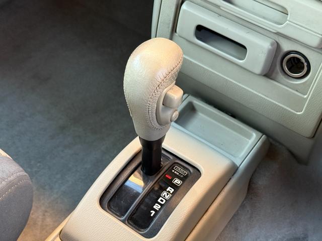 ラシーン フォルザ★４ＷＤ★ＥＴＣ★ドラレコ★社外ハンドル★　★丸目四灯ヘッドライト★オーバーフェンダー★背面タイヤ★ルーフレール★フォグ★タイミングチェーン★ホワイトメーター★ＥＴＣ★ドラレコ★オートアンテナ★社外ウッドハンドル★新品ホワイトレタータイヤ★（59枚目）