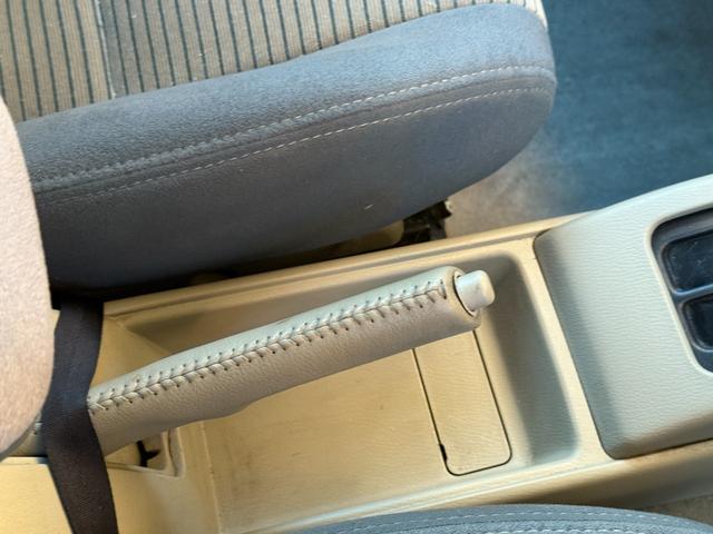 ラシーン フォルザ★４ＷＤ★ＥＴＣ★ドラレコ★社外ハンドル★　★丸目四灯ヘッドライト★オーバーフェンダー★背面タイヤ★ルーフレール★フォグ★タイミングチェーン★ホワイトメーター★ＥＴＣ★ドラレコ★オートアンテナ★社外ウッドハンドル★新品ホワイトレタータイヤ★（60枚目）