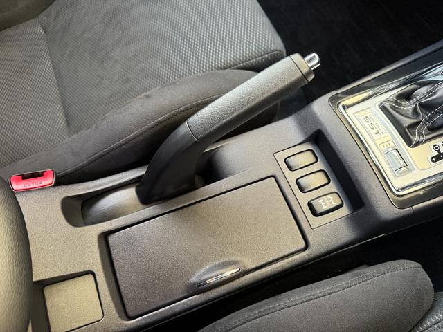 ★ブレンボブレーキ★ＨＫＳマフラー★純正ＲＥＣＡＲＯ★ツインクラッチＳＳＴ★ＣＡＲＢＩＮＧオイルキャッチタンク★クスコタワーバー★ＨＫＳ前置きインタークーラー★ＳＡＲＤ燃料レギュレーター★ナビ★ＥＴＣ