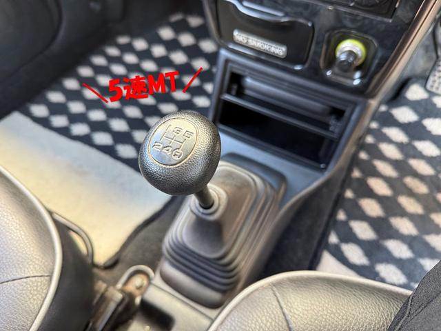 ミラジーノ ミニライトスペシャルターボ★５速マニュアル★禁煙車★後期★　★ターボモデル★５速マニュアル★禁煙車★後期モデル★メッキ架装★ミニライト純正アルミ★キーレスキー★ブラックウッドパネル★プロテインレザーシート★タイミングベルト１０８，０５５キロにて交換済み★（12枚目）