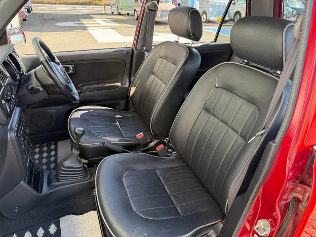 ミラジーノ ミニライトスペシャルターボ★５速マニュアル★禁煙車★後期★　★ターボモデル★５速マニュアル★禁煙車★後期モデル★メッキ架装★ミニライト純正アルミ★キーレスキー★ブラックウッドパネル★プロテインレザーシート★タイミングベルト１０８，０５５キロにて交換済み★（26枚目）