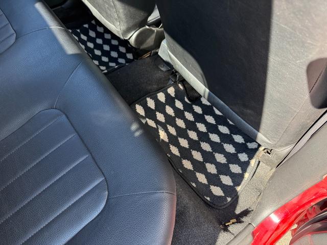 ミラジーノ ミニライトスペシャルターボ★５速マニュアル★禁煙車★後期★　★ターボモデル★５速マニュアル★禁煙車★後期モデル★メッキ架装★ミニライト純正アルミ★キーレスキー★ブラックウッドパネル★プロテインレザーシート★タイミングベルト１０８，０５５キロにて交換済み★（28枚目）