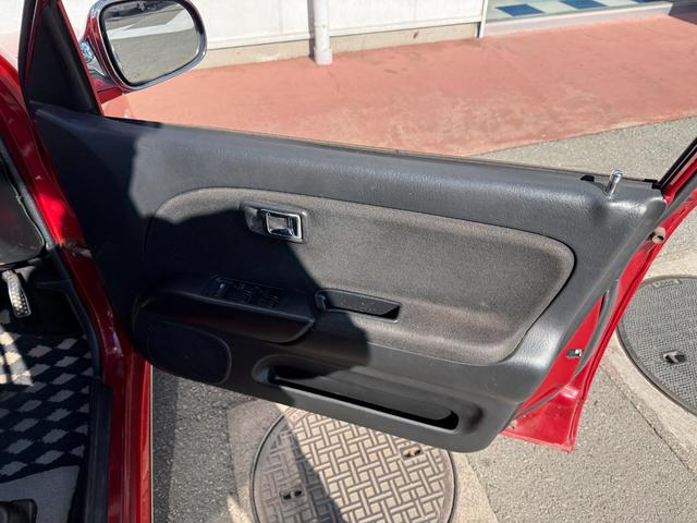 ミラジーノ ミニライトスペシャルターボ★５速マニュアル★禁煙車★後期★　★ターボモデル★５速マニュアル★禁煙車★後期モデル★メッキ架装★ミニライト純正アルミ★キーレスキー★ブラックウッドパネル★プロテインレザーシート★タイミングベルト１０８，０５５キロにて交換済み★（30枚目）