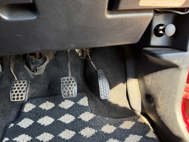 ミラジーノ ミニライトスペシャルターボ★５速マニュアル★禁煙車★後期★　★ターボモデル★５速マニュアル★禁煙車★後期モデル★メッキ架装★ミニライト純正アルミ★キーレスキー★ブラックウッドパネル★プロテインレザーシート★タイミングベルト１０８，０５５キロにて交換済み★（33枚目）