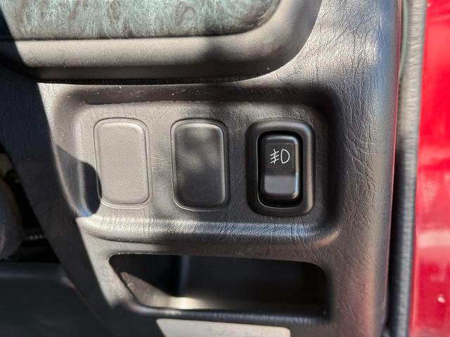 ミラジーノ ミニライトスペシャルターボ★５速マニュアル★禁煙車★後期★　★ターボモデル★５速マニュアル★禁煙車★後期モデル★メッキ架装★ミニライト純正アルミ★キーレスキー★ブラックウッドパネル★プロテインレザーシート★タイミングベルト１０８，０５５キロにて交換済み★（34枚目）