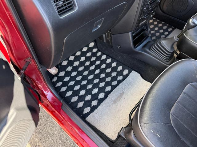 ミラジーノ ミニライトスペシャルターボ★５速マニュアル★禁煙車★後期★　★ターボモデル★５速マニュアル★禁煙車★後期モデル★メッキ架装★ミニライト純正アルミ★キーレスキー★ブラックウッドパネル★プロテインレザーシート★タイミングベルト１０８，０５５キロにて交換済み★（48枚目）