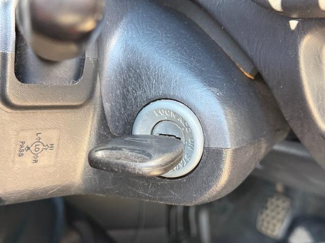 ミラジーノ ミニライトスペシャルターボ★５速マニュアル★禁煙車★後期★　★ターボモデル★５速マニュアル★禁煙車★後期モデル★メッキ架装★ミニライト純正アルミ★キーレスキー★ブラックウッドパネル★プロテインレザーシート★タイミングベルト１０８，０５５キロにて交換済み★（55枚目）