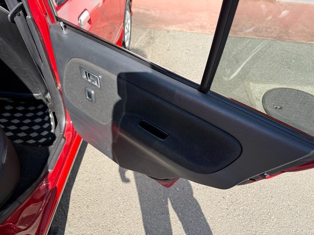 ミラジーノ ミニライトスペシャルターボ★５速マニュアル★禁煙車★後期★　★ターボモデル★５速マニュアル★禁煙車★後期モデル★メッキ架装★ミニライト純正アルミ★キーレスキー★ブラックウッドパネル★プロテインレザーシート★タイミングベルト１０８，０５５キロにて交換済み★（58枚目）