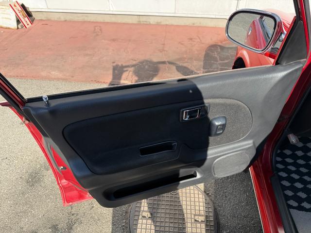 ミラジーノ ミニライトスペシャルターボ★５速マニュアル★禁煙車★後期★　★ターボモデル★５速マニュアル★禁煙車★後期モデル★メッキ架装★ミニライト純正アルミ★キーレスキー★ブラックウッドパネル★プロテインレザーシート★タイミングベルト１０８，０５５キロにて交換済み★（66枚目）