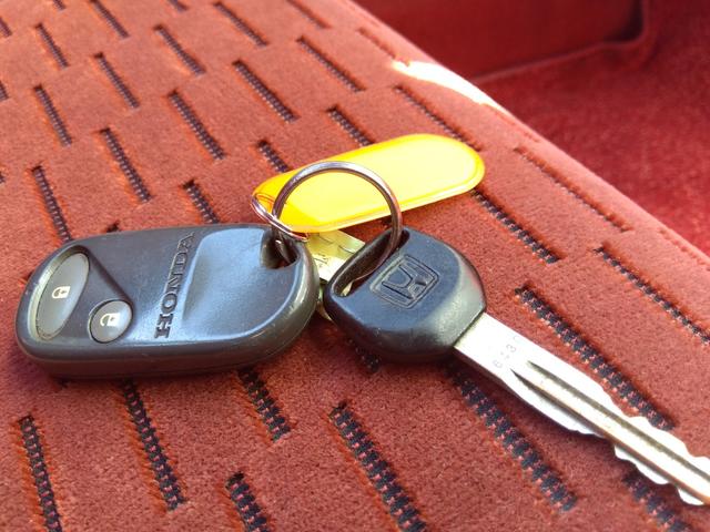 プレリュード SiR★5速MT★サンルーフ★ハーフレザーシート★VTEC★ ★キーレス★純正アルミホイール★レッドインテリア★H22Aエンジン★革巻きステアリング★タイミングベルト交換済★サンルーフ★ハーフレザーシート★車検2年取得総額★CDコンポ★(32枚目)