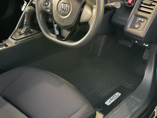 ターボ★センターディスプレイ★バックカメラ★アクティブリヤスポイラー★ＨＫＳ車高調★柿本改マフラー★スマートキー★ＬＥＤオートライト　ＥＴＣ★パドルシフト★ロールトップ★無限グリル★Ｂｌｕｅｔｏｏｔｈ