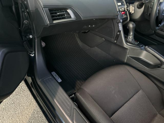 ターボ★センターディスプレイ★バックカメラ★アクティブリヤスポイラー★ＨＫＳ車高調★柿本改マフラー★スマートキー★ＬＥＤオートライト　ＥＴＣ★パドルシフト★ロールトップ★無限グリル★Ｂｌｕｅｔｏｏｔｈ