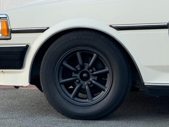 マークIIワゴン LG★RSワタナベ8スポークアルミ★実走行3.0万km★ ★エアコン★パワステ★純正フロアーマット★カスタムベースにオススメ★マットブラックバンパー★1G-EUエンジン直列6気筒130馬力★初期モデル★RSワタナベエイトスポークアルミ★走行30109km★(26枚目)