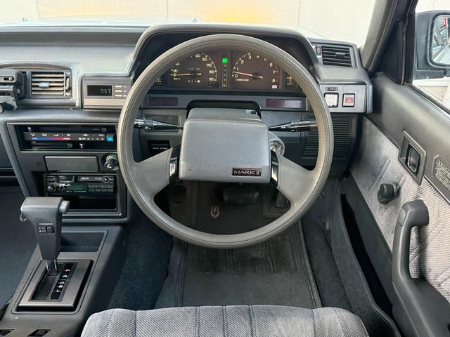 マークIIワゴン LG★RSワタナベ8スポークアルミ★実走行3.0万km★ ★エアコン★パワステ★純正フロアーマット★カスタムベースにオススメ★マットブラックバンパー★1G-EUエンジン直列6気筒130馬力★初期モデル★RSワタナベエイトスポークアルミ★走行30109km★(40枚目)