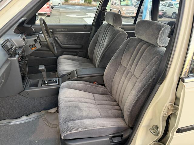 マークIIワゴン LG★RSワタナベ8スポークアルミ★実走行3.0万km★ ★エアコン★パワステ★純正フロアーマット★カスタムベースにオススメ★マットブラックバンパー★1G-EUエンジン直列6気筒130馬力★初期モデル★RSワタナベエイトスポークアルミ★走行30109km★(52枚目)