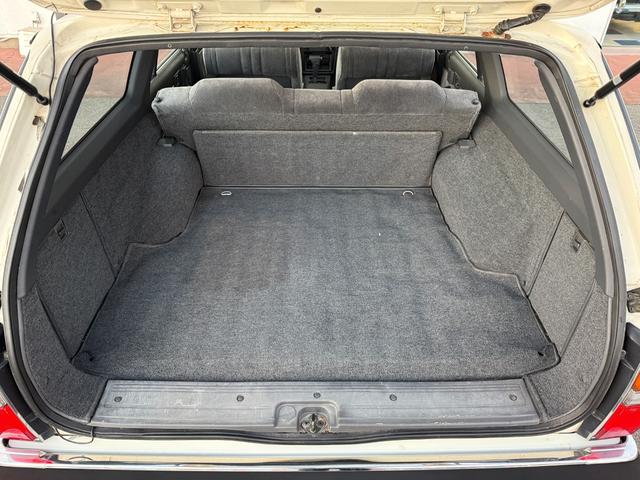 マークIIワゴン LG★RSワタナベ8スポークアルミ★実走行3.0万km★ ★エアコン★パワステ★純正フロアーマット★カスタムベースにオススメ★マットブラックバンパー★1G-EUエンジン直列6気筒130馬力★初期モデル★RSワタナベエイトスポークアルミ★走行30109km★(57枚目)