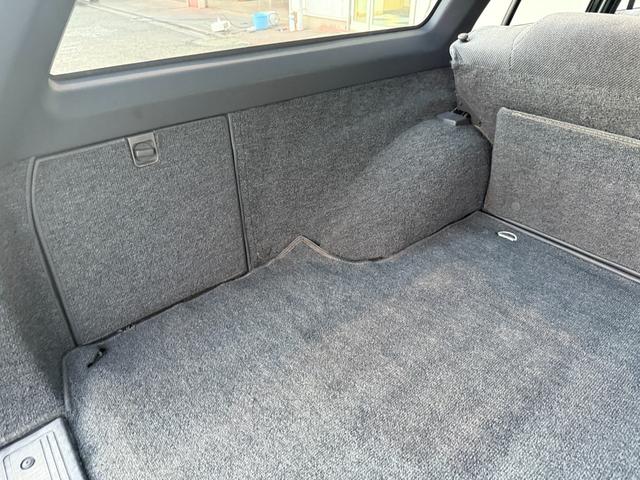 マークIIワゴン LG★RSワタナベ8スポークアルミ★実走行3.0万km★ ★エアコン★パワステ★純正フロアーマット★カスタムベースにオススメ★マットブラックバンパー★1G-EUエンジン直列6気筒130馬力★初期モデル★RSワタナベエイトスポークアルミ★走行30109km★(59枚目)