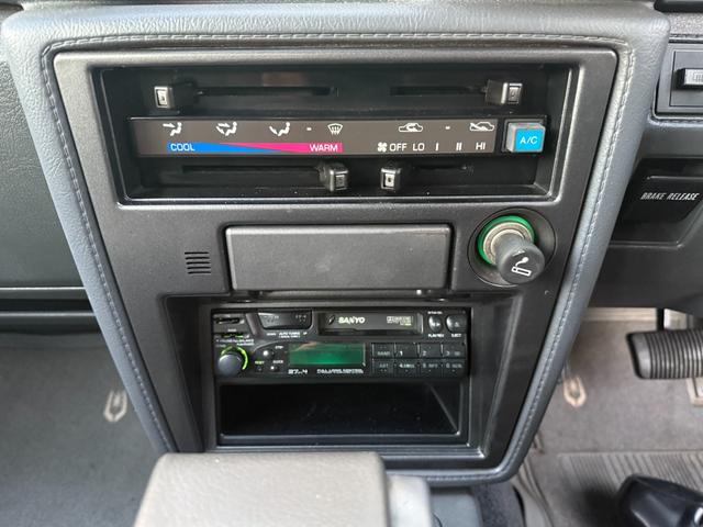 マークIIワゴン LG★RSワタナベ8スポークアルミ★実走行3.0万km★ ★エアコン★パワステ★純正フロアーマット★カスタムベースにオススメ★マットブラックバンパー★1G-EUエンジン直列6気筒130馬力★初期モデル★RSワタナベエイトスポークアルミ★走行30109km★(62枚目)