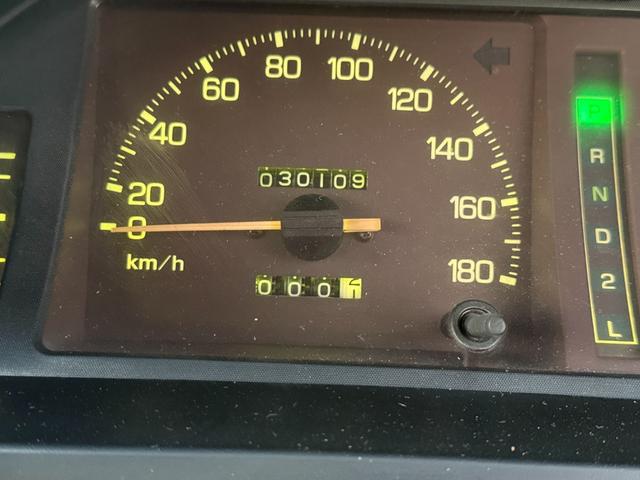 マークIIワゴン LG★RSワタナベ8スポークアルミ★実走行3.0万km★ ★エアコン★パワステ★純正フロアーマット★カスタムベースにオススメ★マットブラックバンパー★1G-EUエンジン直列6気筒130馬力★初期モデル★RSワタナベエイトスポークアルミ★走行30109km★(68枚目)