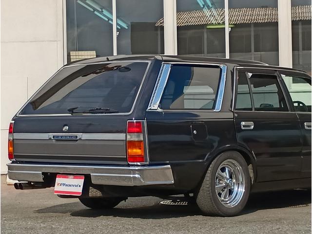 セドリックバン ベンチシート★コラムシフト★ローダウン★丸目4灯LEDライト ベンコラMT車 ローダウン 丸目4灯ライト クレーガーメッキホイール ディスプレイオーディオ バックカメラ Bluetoothオーディオ フェンダーミラー LEDライト V6エンジン メッキバンパー(22枚目)