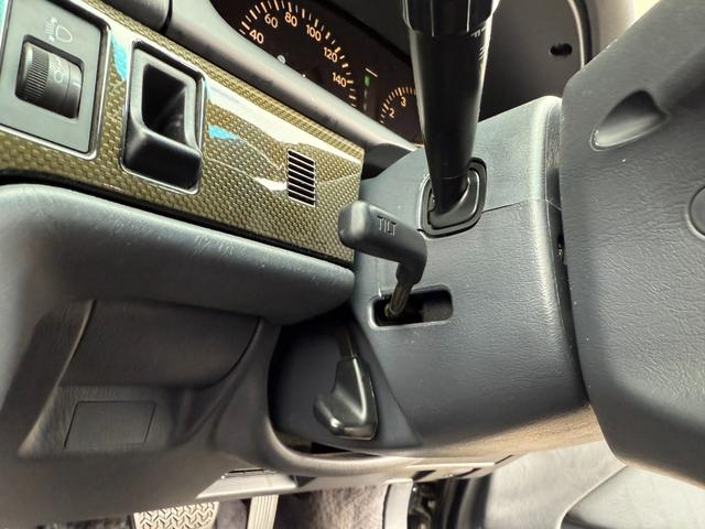 マークII ツアラーＶ★純正フルエアロ★ターボ★ＴＥＩＮ車高調★修復歴無　★ＢＮスポーツワイドフェンダー★純正エアロパーツ★ＨＩＤライト★ＴＥＩＮ車高調★カーボン調パネル★キーレスキー★ＶＶＴ－Ｉエンジン１ＪＺ－ＧＴＥ★純正アルミホイール★ノーマルルック★オークション評価４（76枚目）