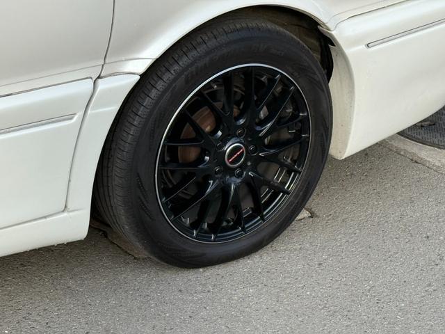 エスティマ ホワイトパールセレクション★スーパーチャージャー★４ＷＤ★　ツインムーンルーフ　社外フルエアロ＆ドアパネル　ＫＹＢショック　禁煙車　ＥＴＣ　バックカメラ　リヤヒーター　ＰＲＡＶＡアルミホイール　イージークロージャードア　キーレスキー　走行５．９万ｋｍ修復歴無（29枚目）