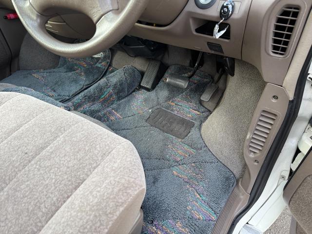 エスティマ ホワイトパールセレクション★スーパーチャージャー★４ＷＤ★　ツインムーンルーフ　社外フルエアロ＆ドアパネル　ＫＹＢショック　禁煙車　ＥＴＣ　バックカメラ　リヤヒーター　ＰＲＡＶＡアルミホイール　イージークロージャードア　キーレスキー　走行５．９万ｋｍ修復歴無（48枚目）