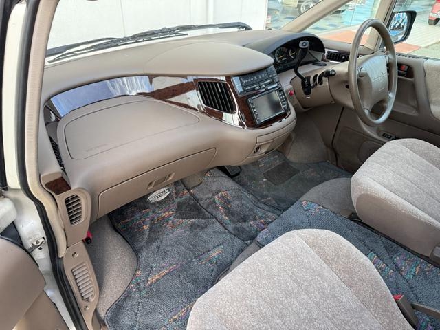 エスティマ ホワイトパールセレクション★スーパーチャージャー★４ＷＤ★　ツインムーンルーフ　社外フルエアロ＆ドアパネル　ＫＹＢショック　禁煙車　ＥＴＣ　バックカメラ　リヤヒーター　ＰＲＡＶＡアルミホイール　イージークロージャードア　キーレスキー　走行５．９万ｋｍ修復歴無（51枚目）