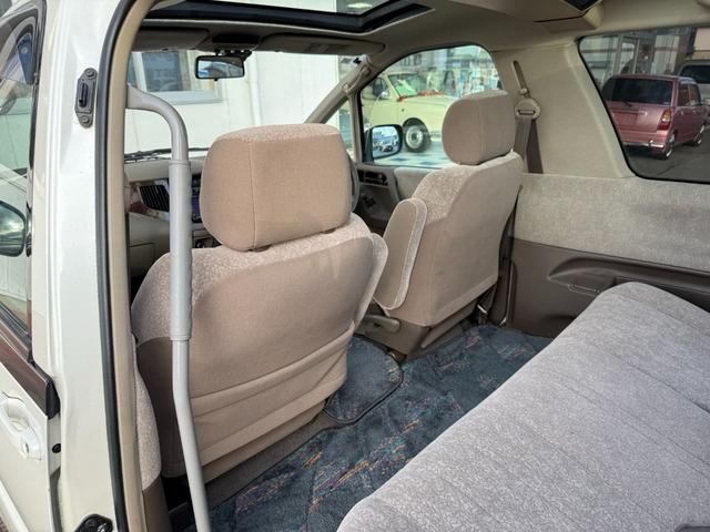 エスティマ ホワイトパールセレクション★スーパーチャージャー★４ＷＤ★　ツインムーンルーフ　社外フルエアロ＆ドアパネル　ＫＹＢショック　禁煙車　ＥＴＣ　バックカメラ　リヤヒーター　ＰＲＡＶＡアルミホイール　イージークロージャードア　キーレスキー　走行５．９万ｋｍ修復歴無（55枚目）